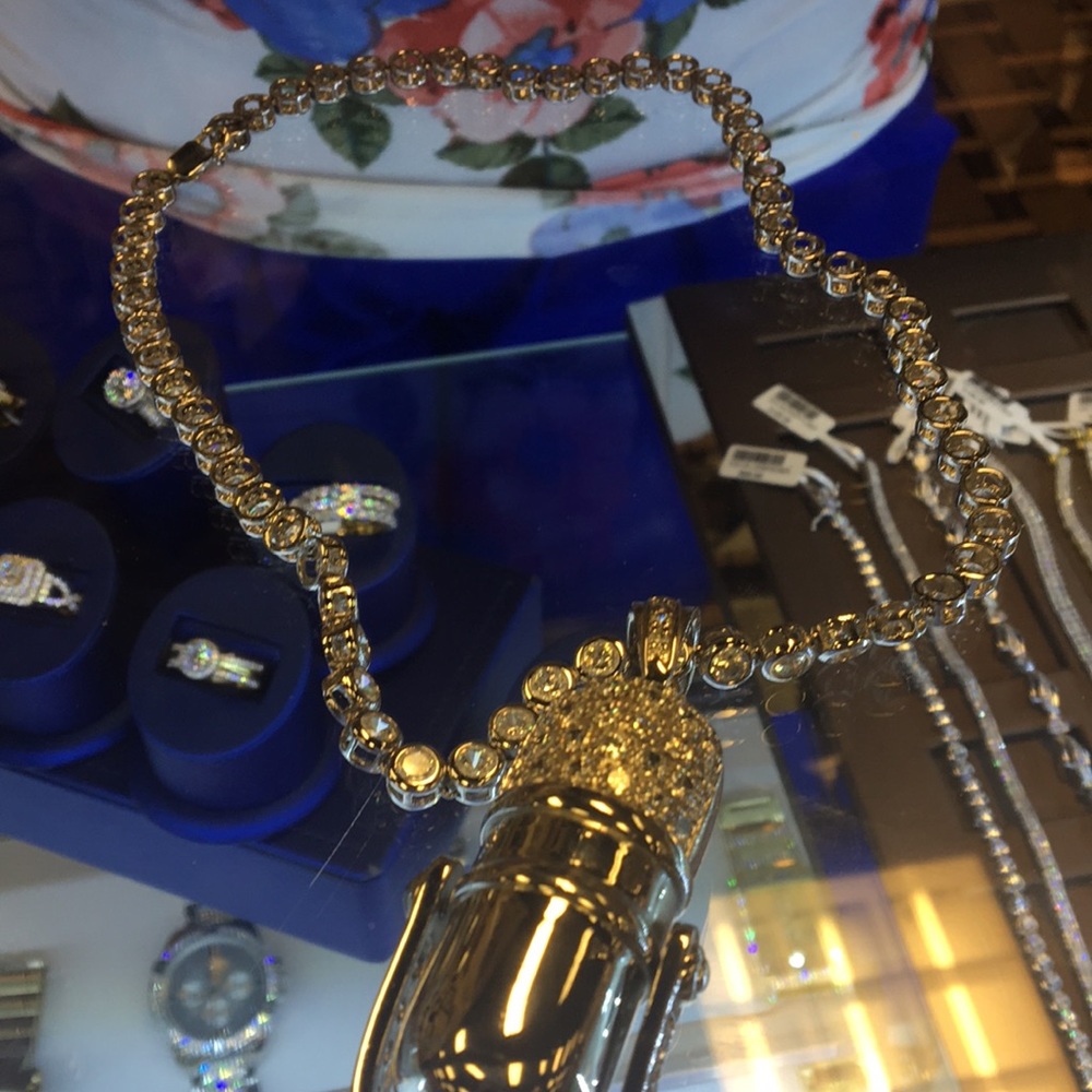 Lab made diamond solid silver. - Picture 3 of 4